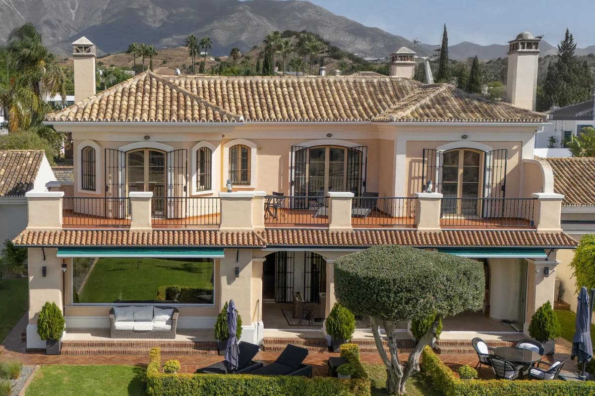 4 Bedroom Detached Villa for Sale in Mijas Golf, Málaga