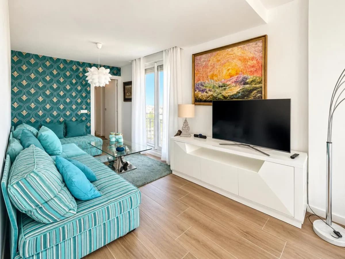 2 Bedroom Penthouse for Sale in Nueva Andalucía, Málaga - Image 2