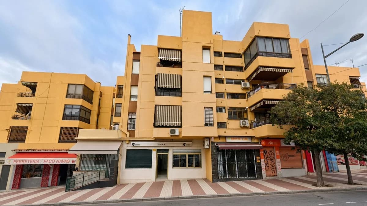 1 Bedroom Ground Floor Apartment for Sale in Marbella, Málaga