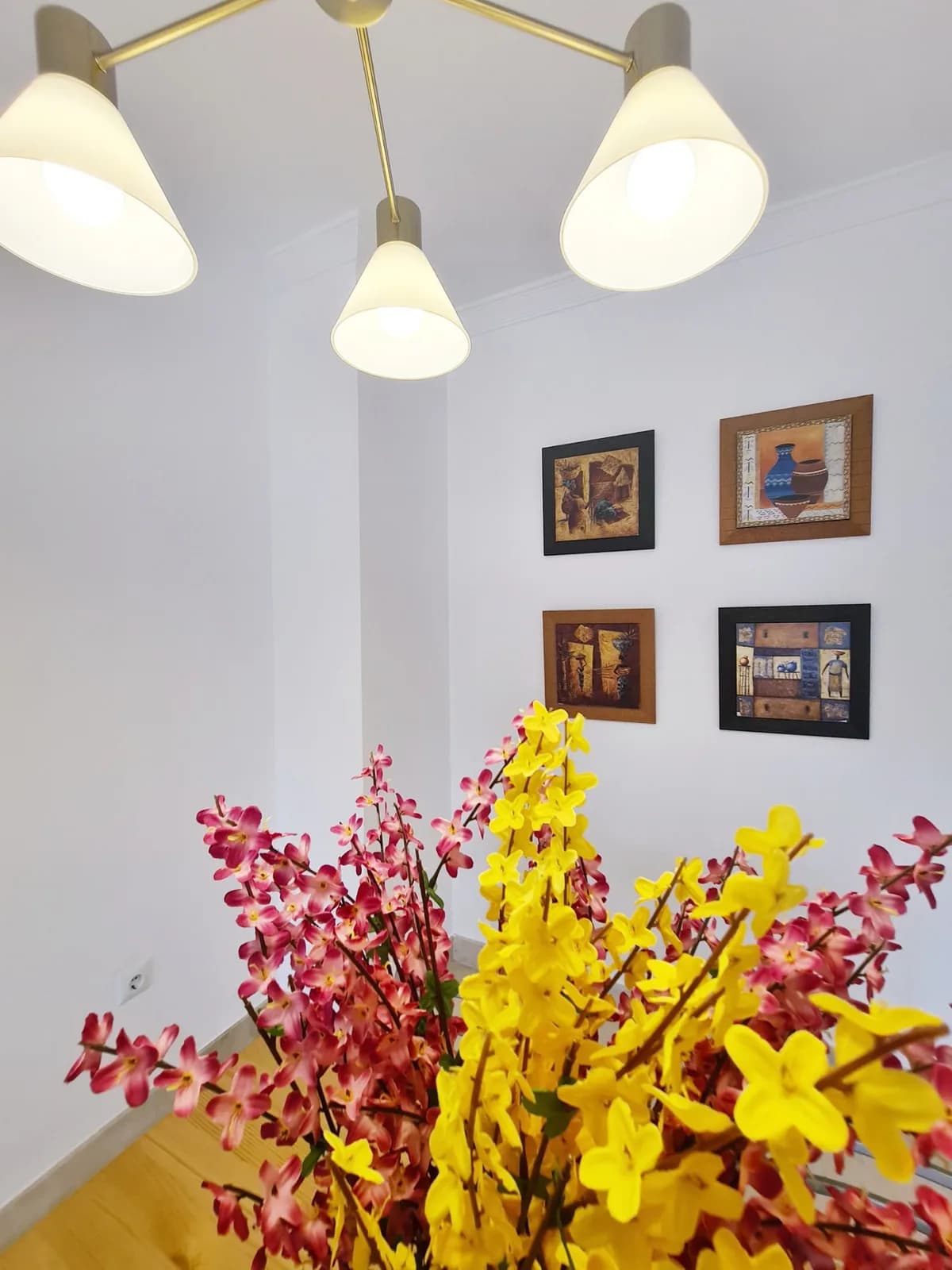 3 Bedroom Middle Floor Apartment for Sale in Elviria, Málaga