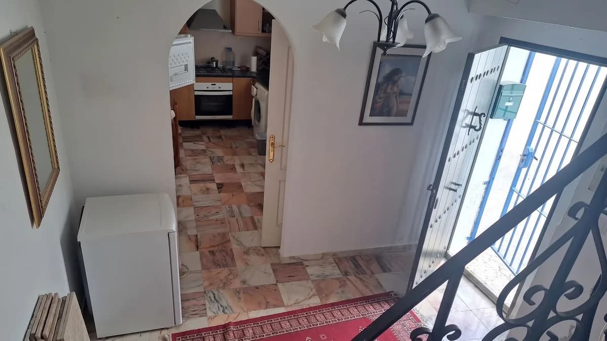 2 Bedroom Townhouse for Sale in Alhaurín el Grande, Málaga - Image 5