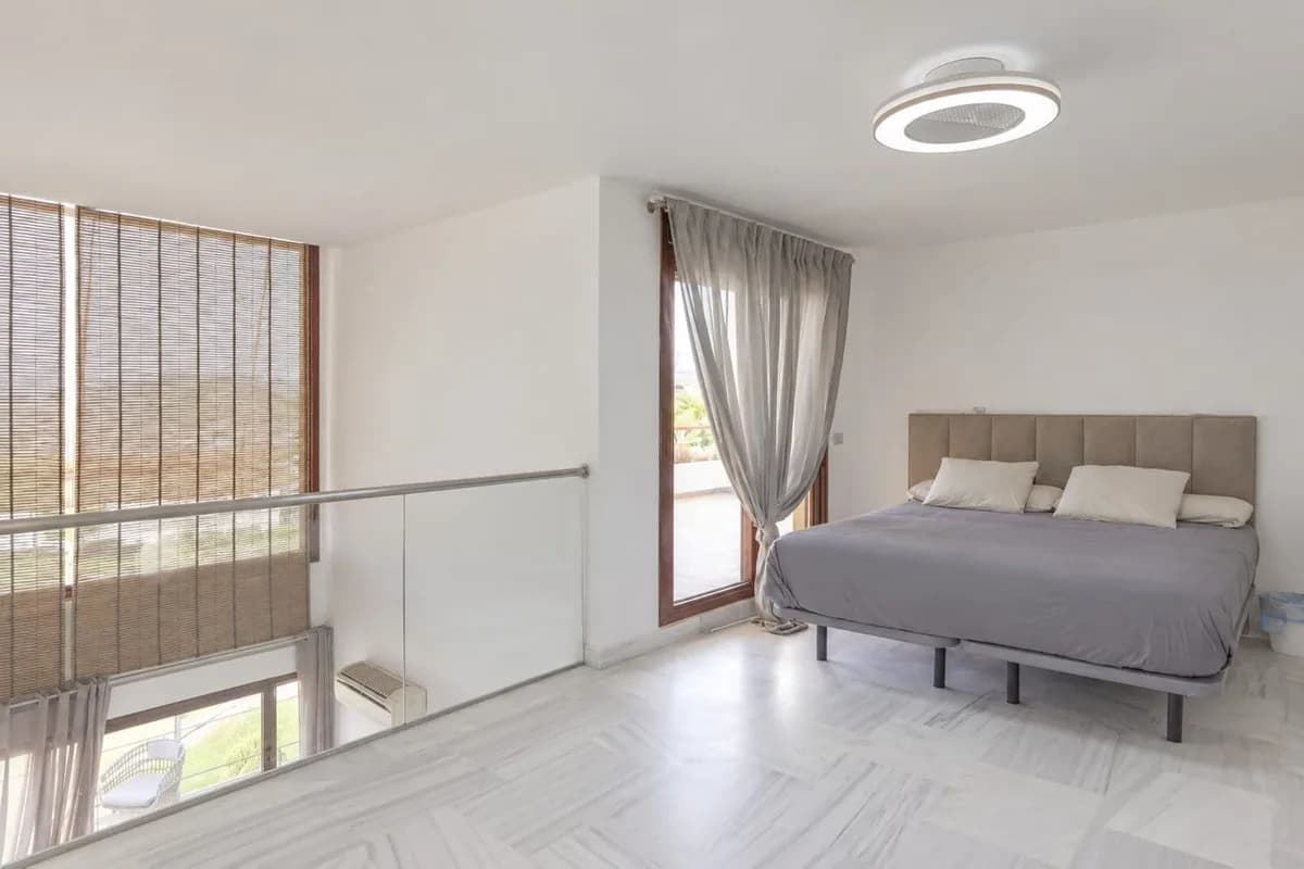 2 Bedroom Penthouse Duplex for Sale in Benahavís, Málaga - Image 8