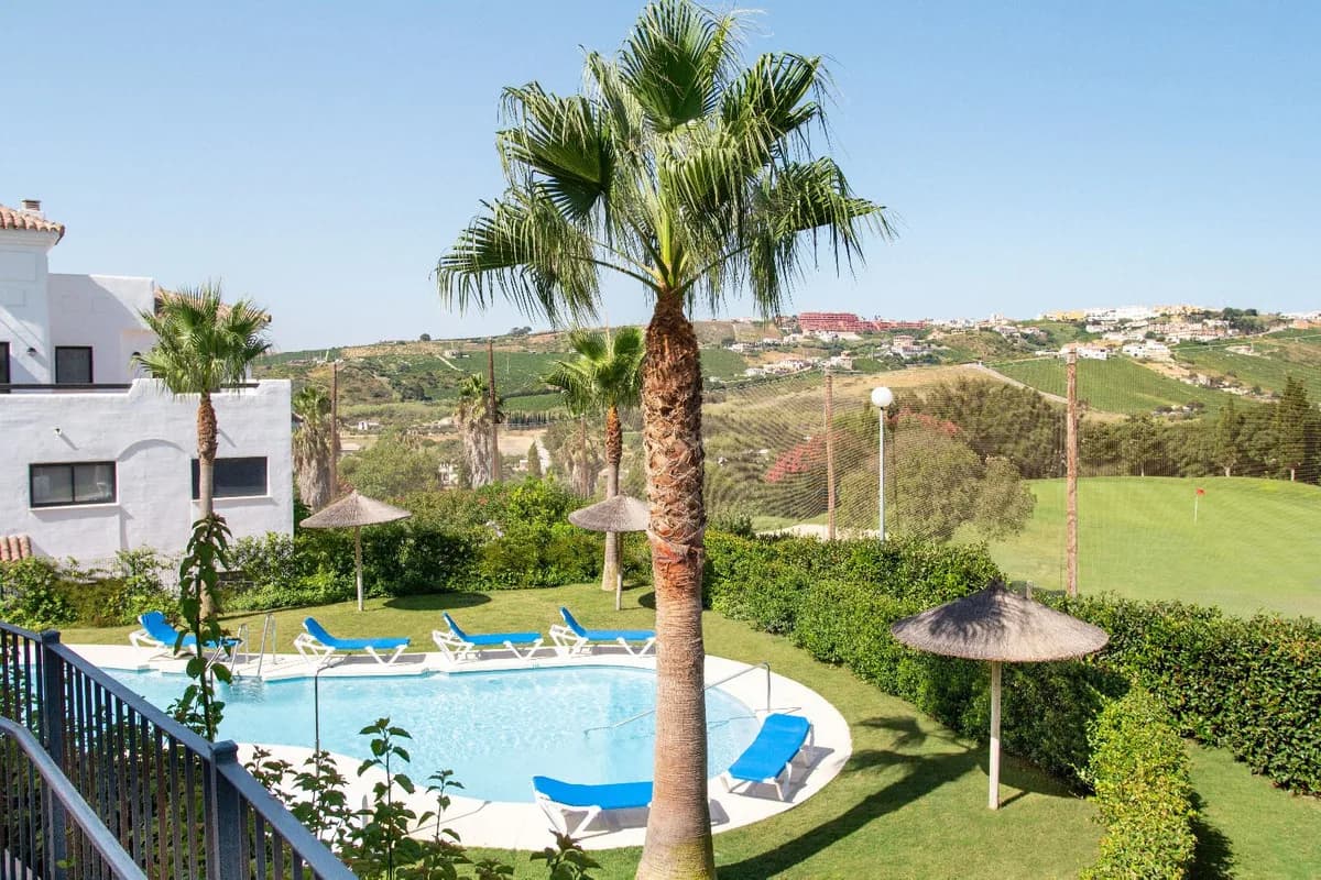 2 Bedroom Ground Floor Apartment for Sale in Casares, Málaga - Image 4