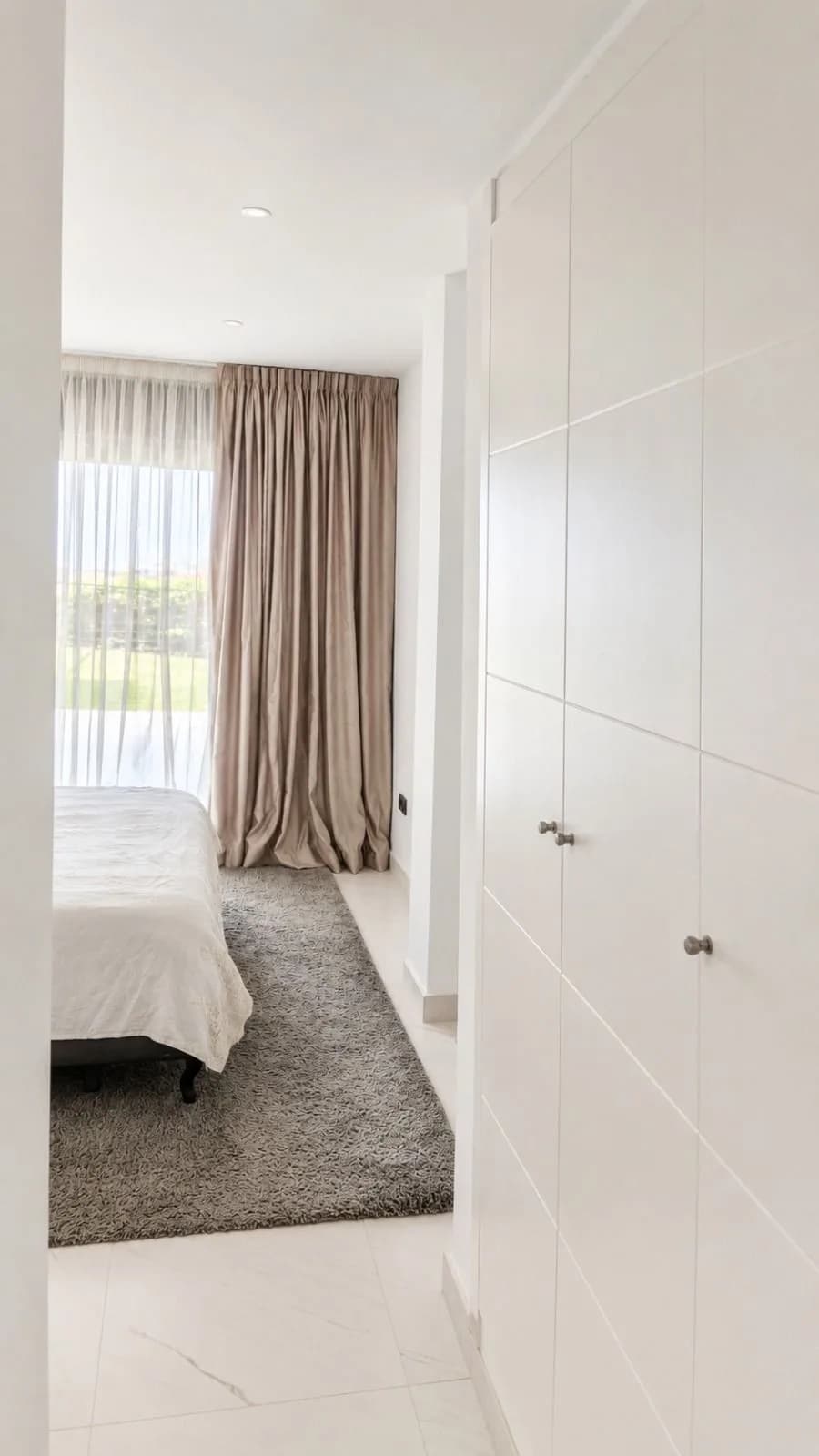 2 Bedroom Ground Floor Apartment for Sale in Estepona, Málaga - Image 4