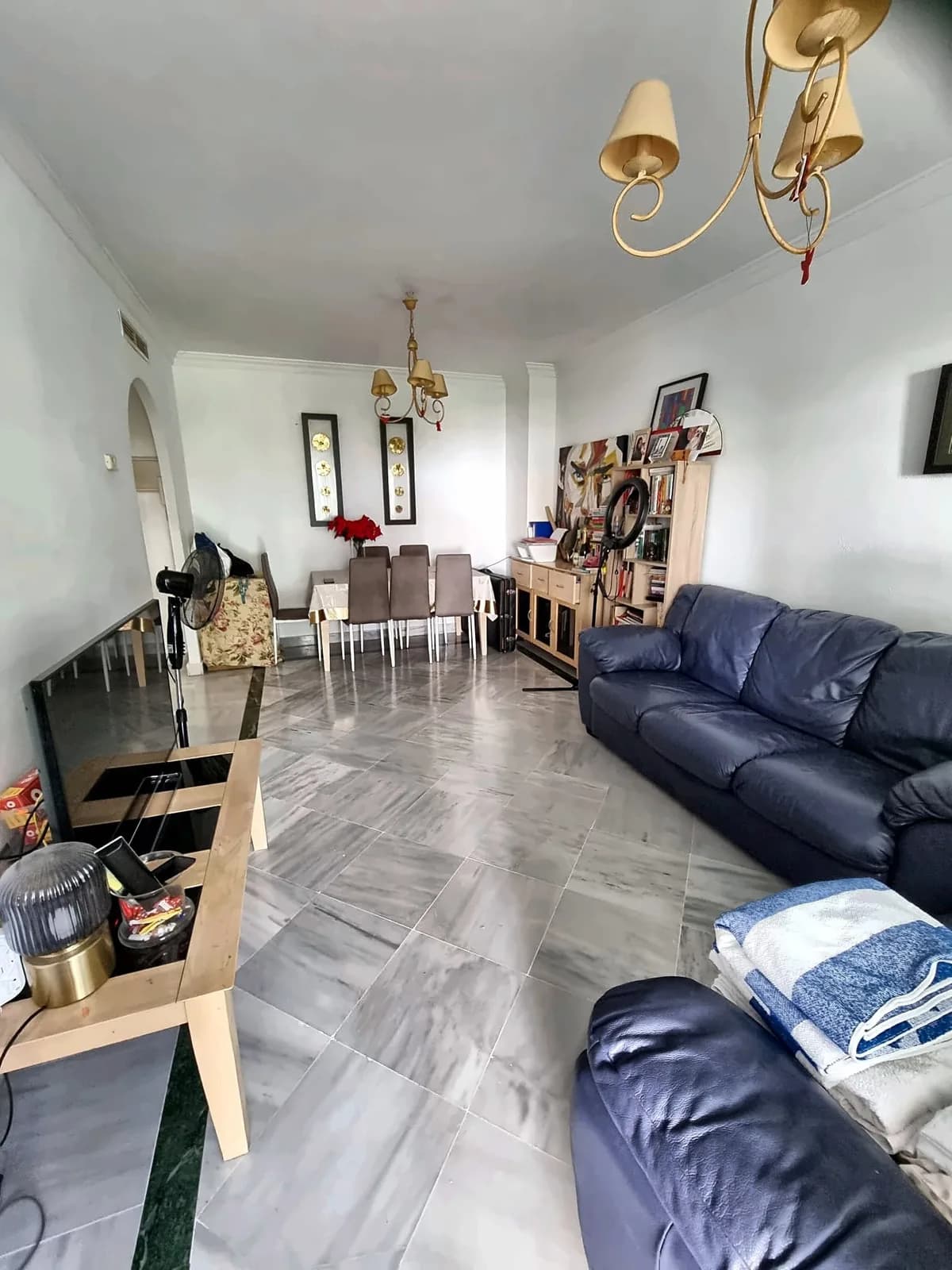 2 Bedroom Middle Floor Apartment for Sale in Nueva Andalucía, Málaga - Image 3