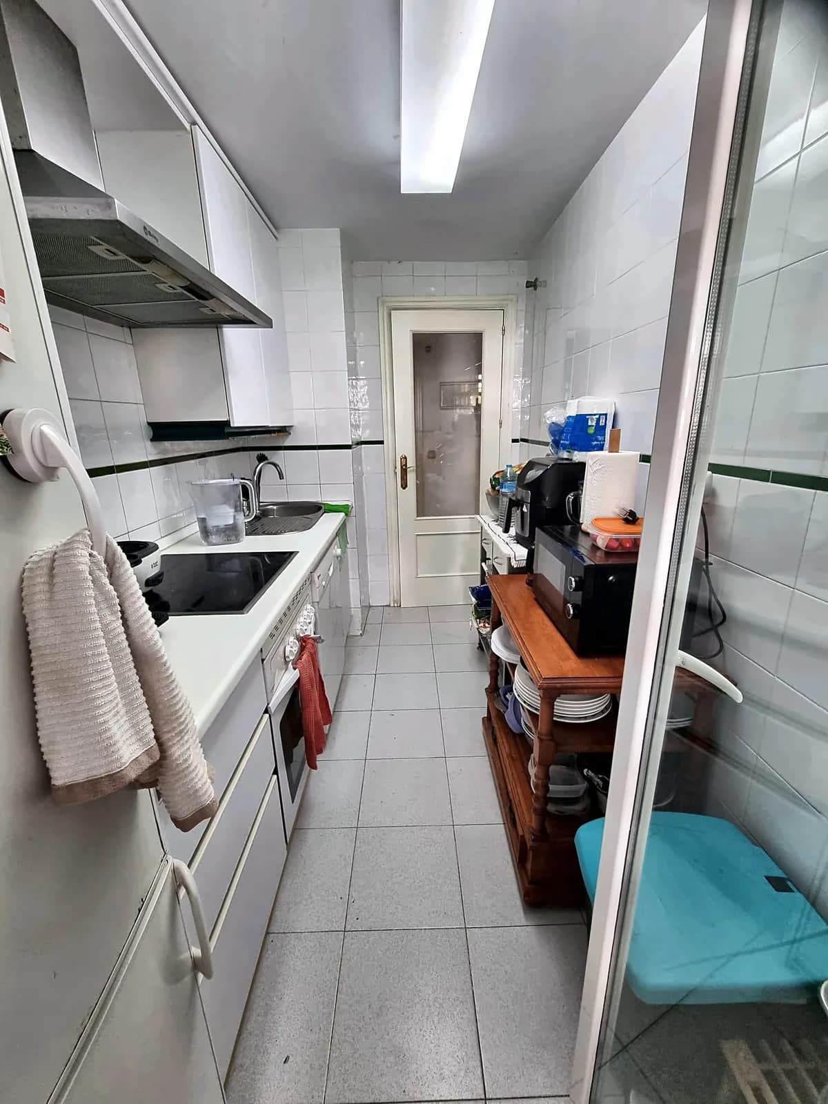 2 Bedroom Middle Floor Apartment for Sale in Nueva Andalucía, Málaga - Image 5