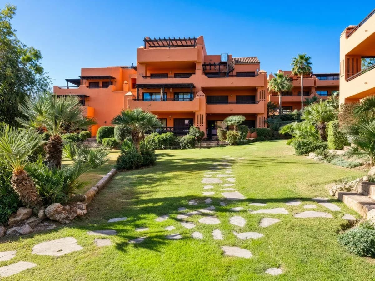 2 Bedroom Ground Floor Apartment for Sale in Estepona, Málaga