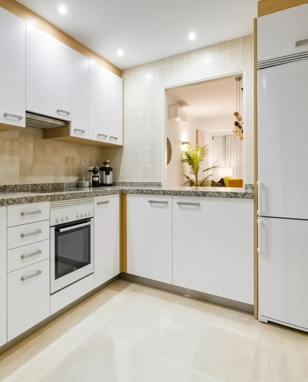 2 Bedroom Ground Floor Apartment for Sale in Estepona, Málaga - Image 7