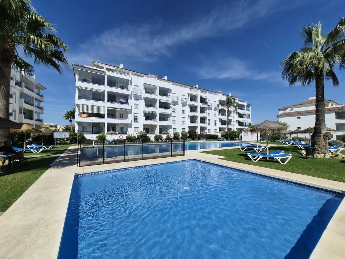 2 Bedroom Middle Floor Apartment for Sale in Miraflores, Málaga