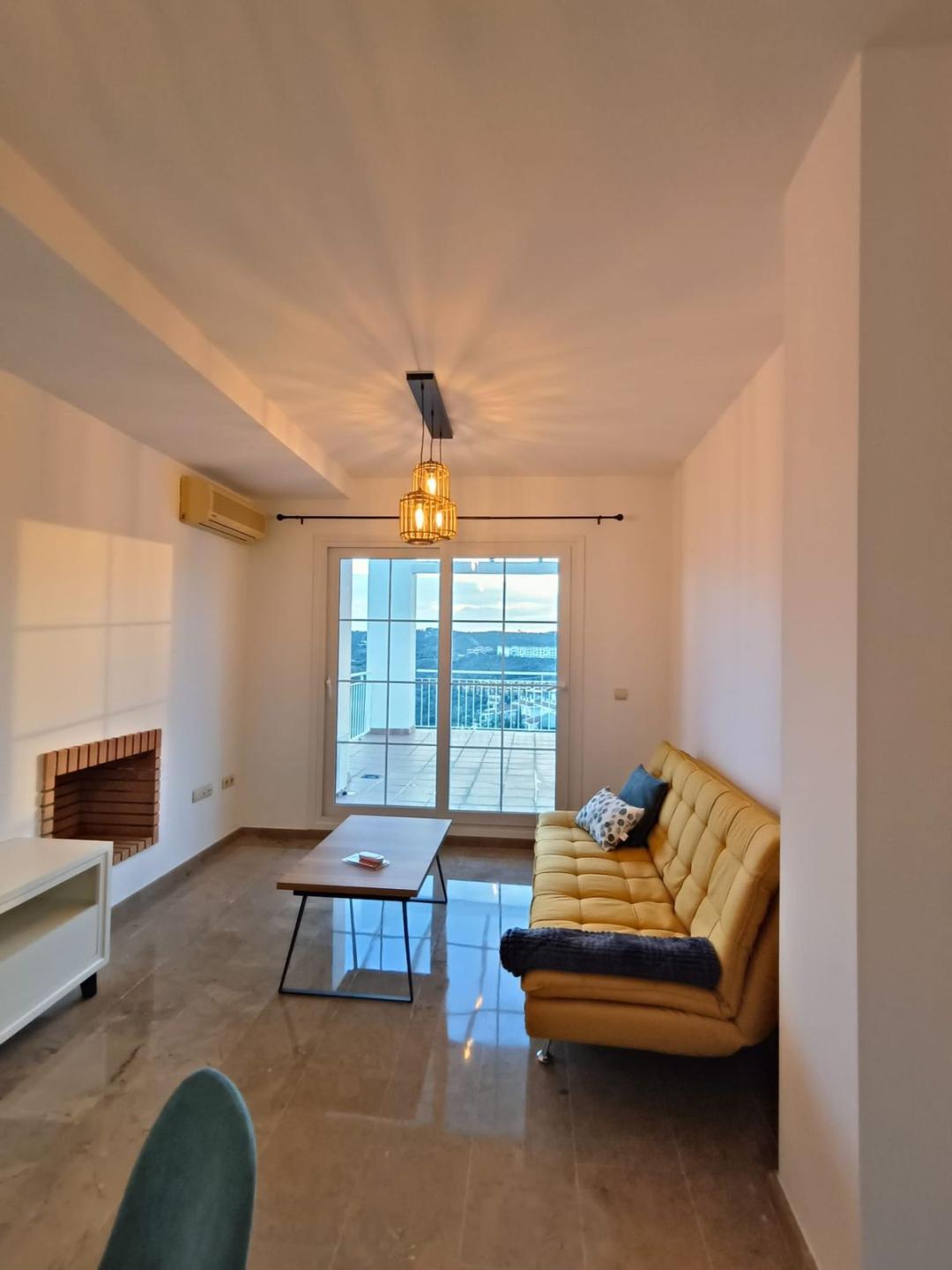 Apartment Penthouse in Manilva