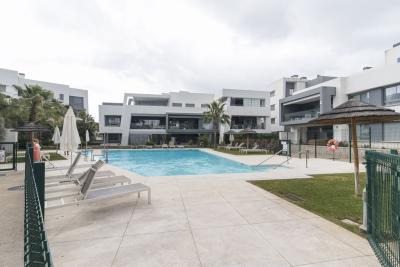 R5024185, Apartment Ground Floor in Estepona