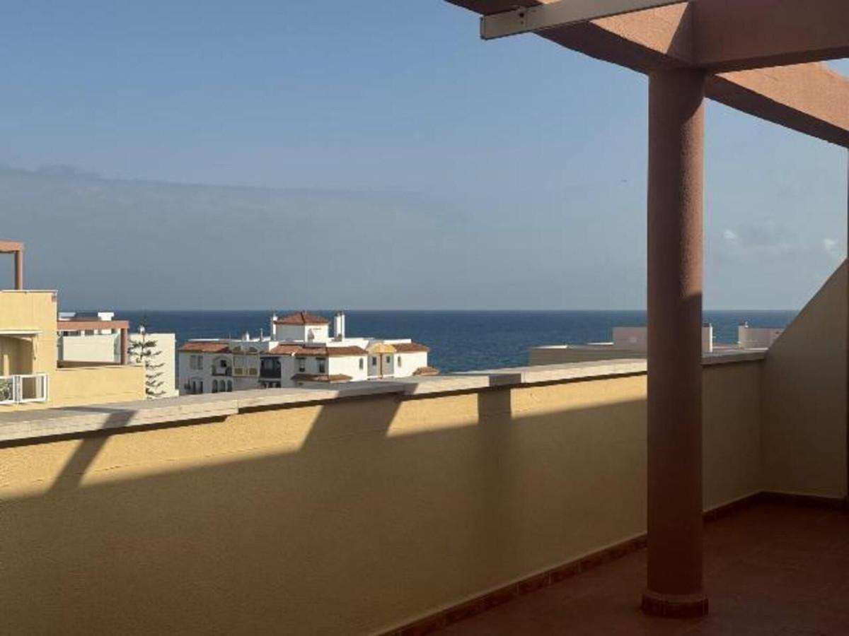 Apartment Penthouse in Manilva