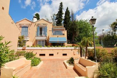 R5034796, Villa Semi Detached in Marbella
