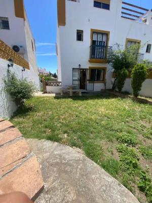R5017006, Villa Semi Detached in Marbella