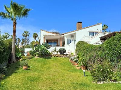 R5049256, Villa Semi Detached in Estepona