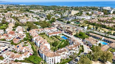 R5056552, Apartment Middle Floor in Estepona