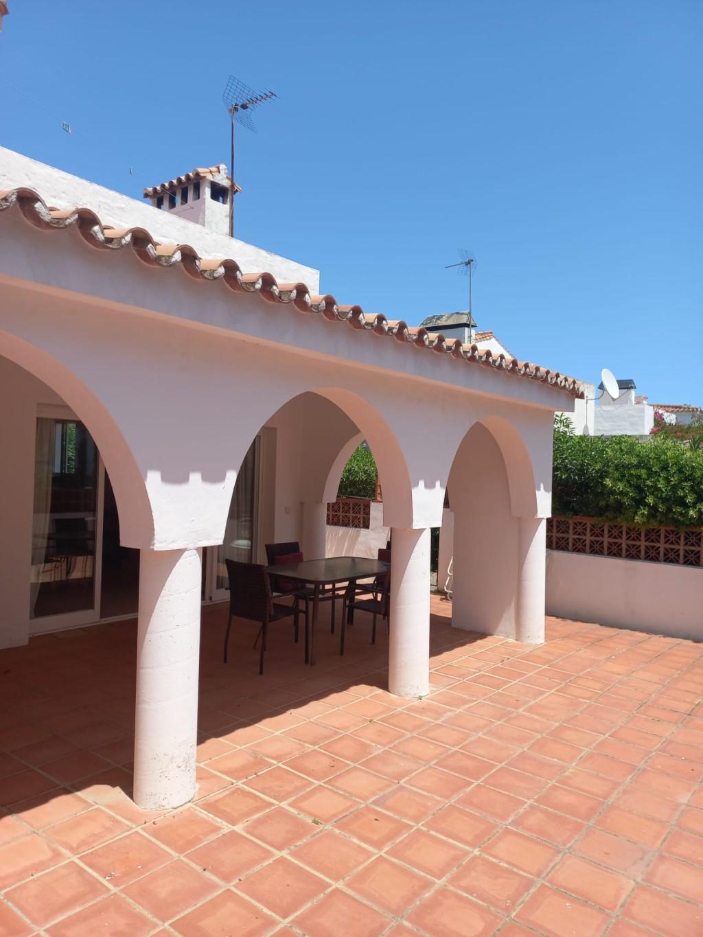 Villa Detached in La Duquesa