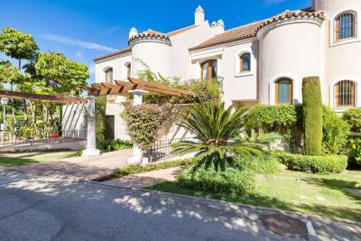 R4729312, Townhouse Terraced in Estepona
