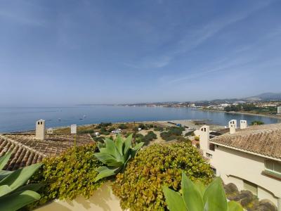 R5073952, Apartment Penthouse Duplex in Estepona