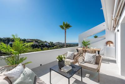 R5080642, Apartment Middle Floor in La Quinta