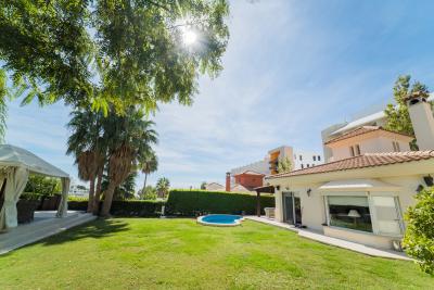 R3515299, Villa Detached in Benalmadena