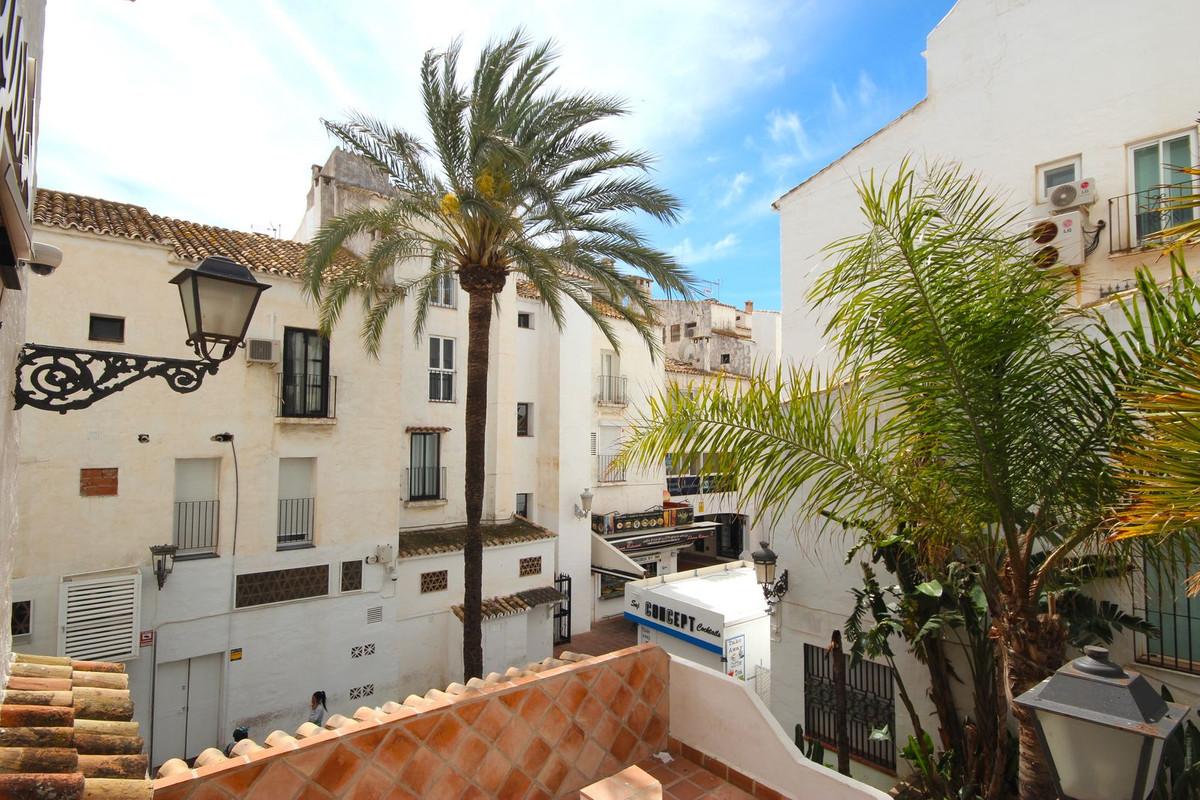 Apartment Middle Floor in Puerto Banús